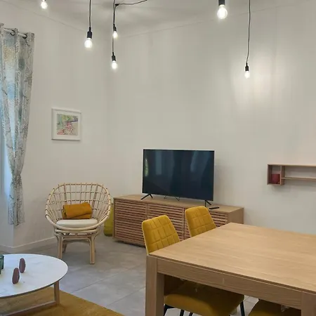 Alice - T2 Cossu Et Calme En Plein Coeur D'ajaccio Ajaccio (Corsica)